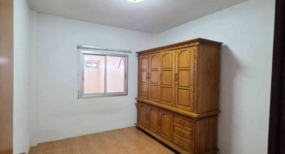 À vendre 2 chambres maison de ville à Mueang Nakhon Si Thammarat, Nakhon Si Thammarat