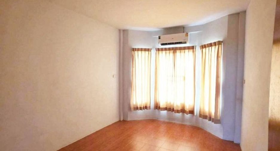 À vendre 2 chambres maison de ville à Mueang Nakhon Si Thammarat, Nakhon Si Thammarat