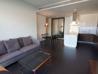 Condo en alquiler de 2 habitaciones en Pathum Wan, Bangkok
