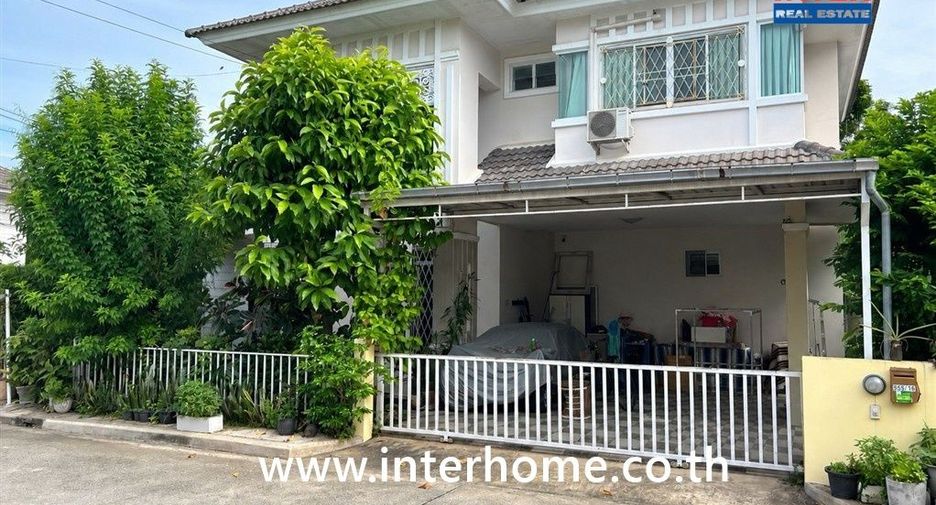 For sale 3 bedrooms house in Saraphi, Chiang Mai