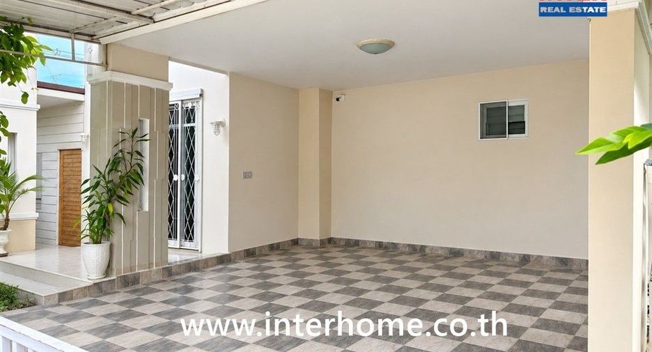 For sale 3 bedrooms house in Saraphi, Chiang Mai