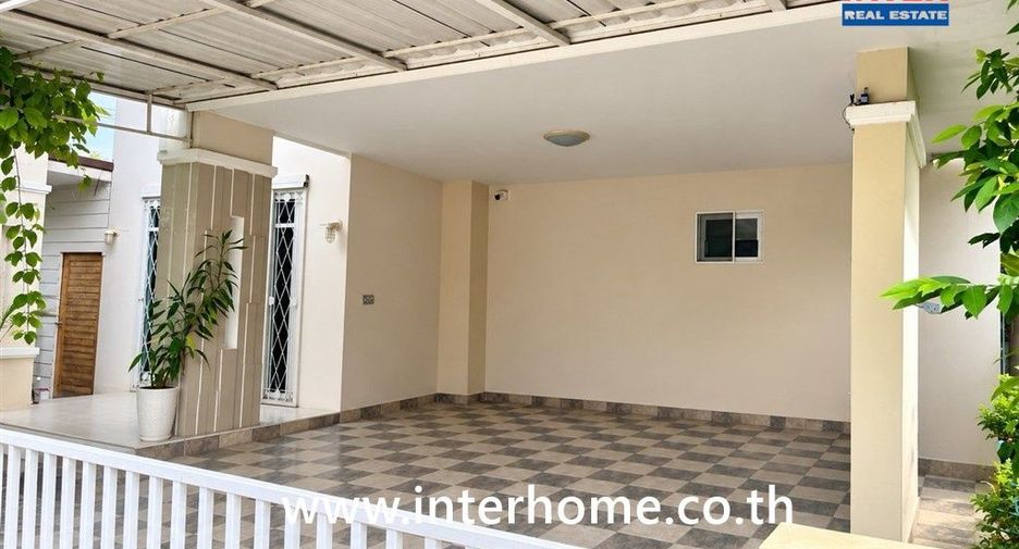 For sale 3 bedrooms house in Saraphi, Chiang Mai