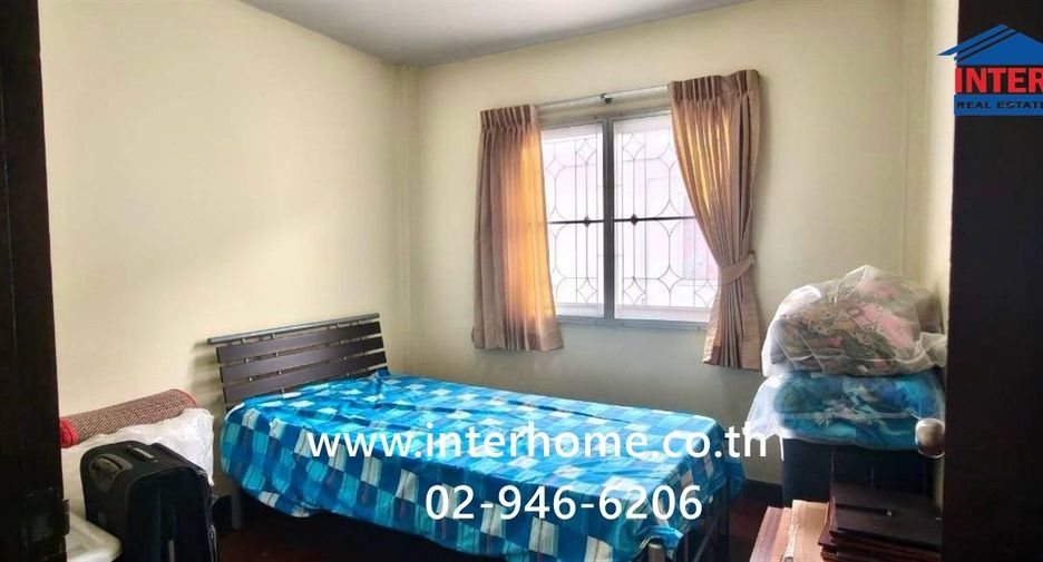 For sale 3 bedrooms house in Saraphi, Chiang Mai