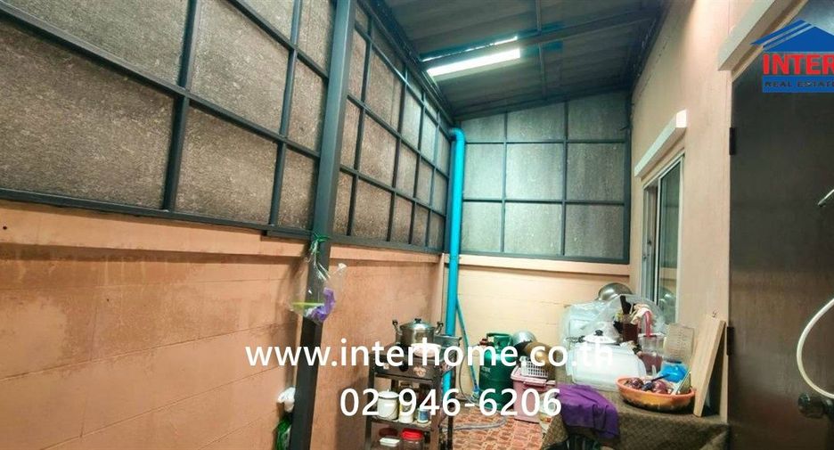 For sale 3 bedrooms house in Saraphi, Chiang Mai
