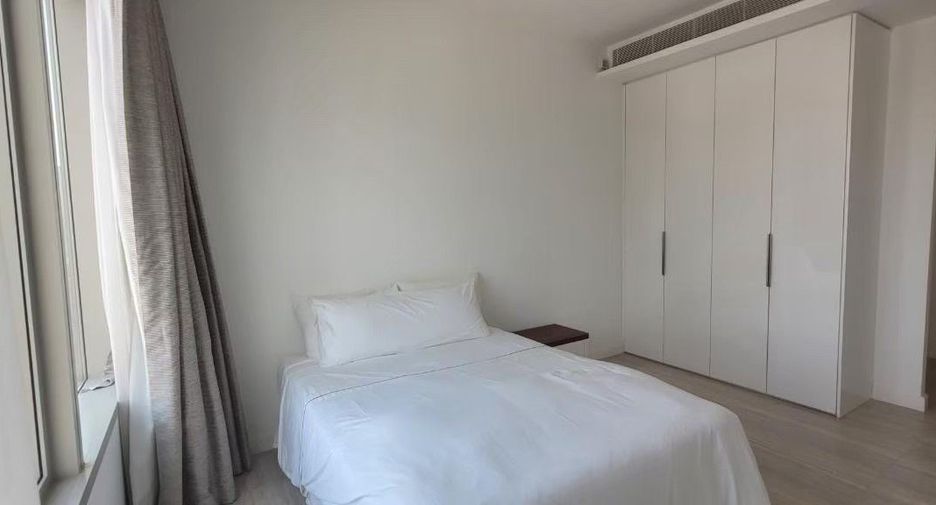 For rent 3 bedrooms condo in Pathum Wan, Bangkok