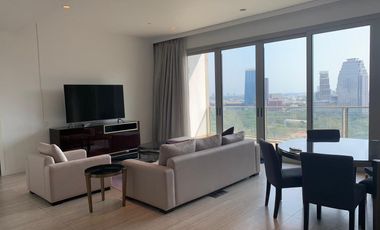 For rent 3 bedrooms condo in Pathum Wan, Bangkok