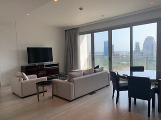 Condo en alquiler de 3 habitaciones en Pathum Wan, Bangkok