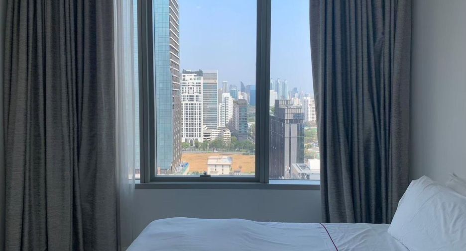 For rent 3 bedrooms condo in Pathum Wan, Bangkok