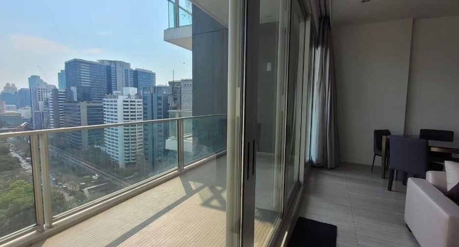 For rent 3 bedrooms condo in Pathum Wan, Bangkok