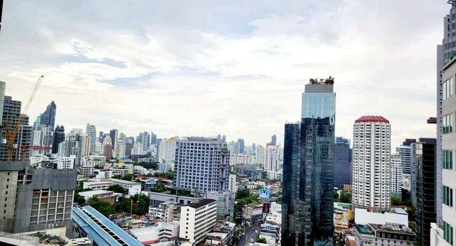 For rent and for sale 1 bed condo in Khlong Toei, Bangkok