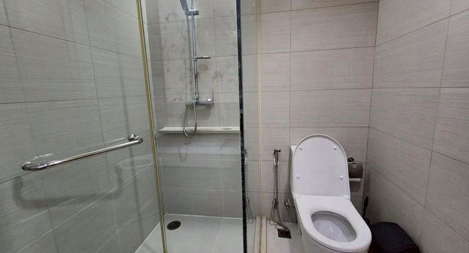 For rent and for sale 1 bed condo in Khlong Toei, Bangkok