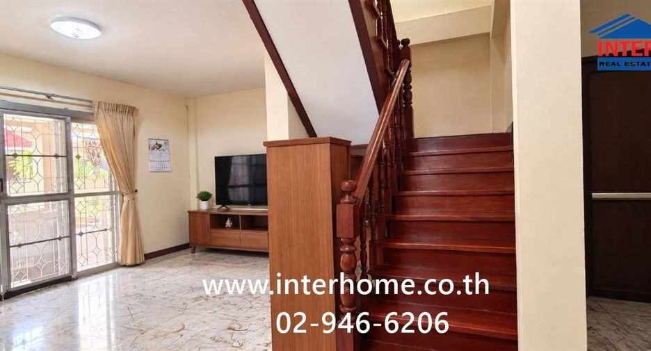 For sale 3 bedrooms townhouse in Mueang Pathum Thani, Pathum Thani