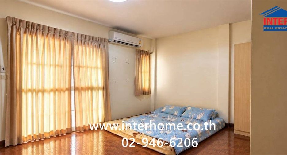 For sale 3 bedrooms townhouse in Mueang Pathum Thani, Pathum Thani