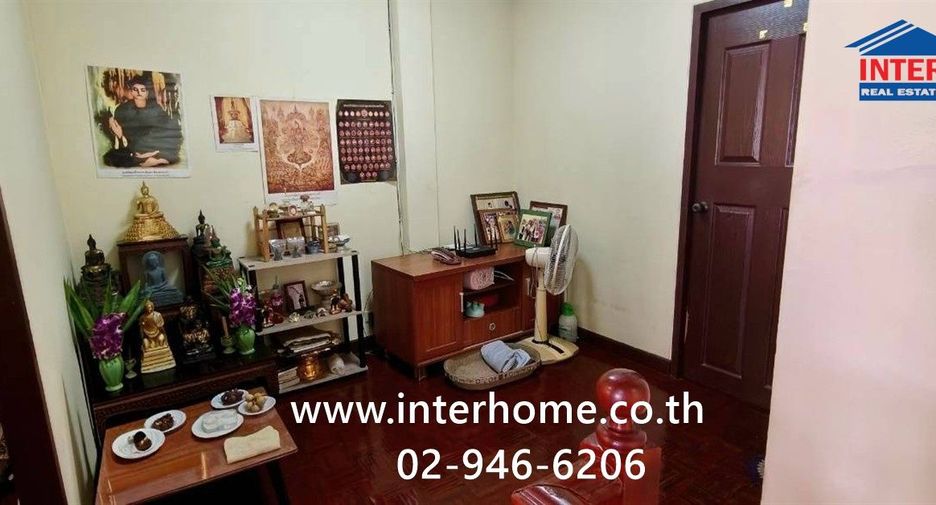 For sale 3 bedrooms townhouse in Mueang Pathum Thani, Pathum Thani