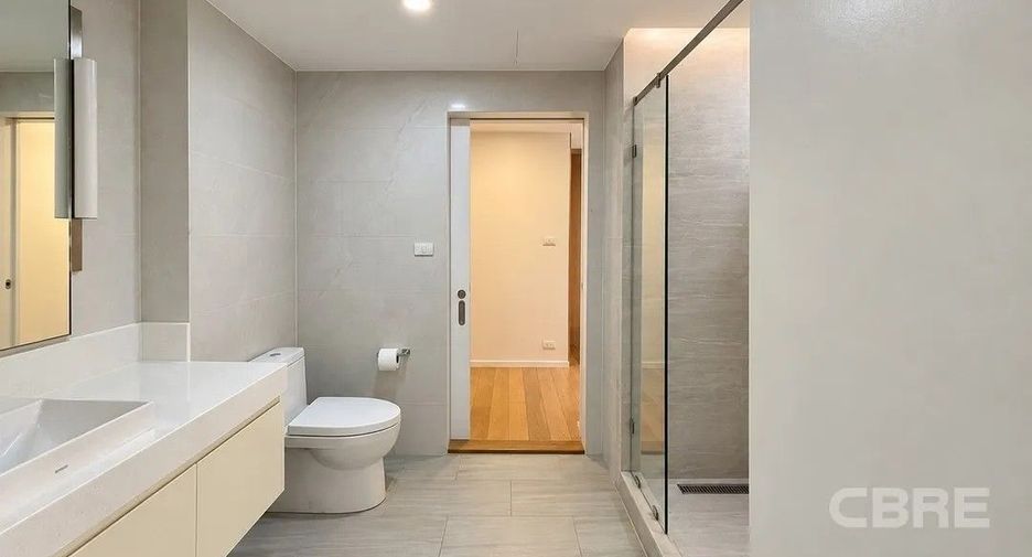 For sale 2 bedrooms condo in Pathum Wan, Bangkok