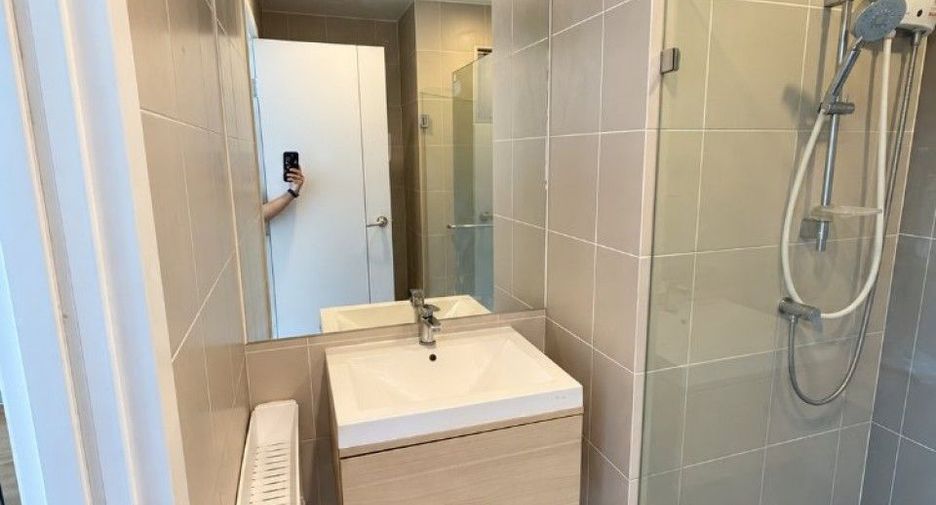 Condo en venta de 2 habitaciones en Huai Khwang, Bangkok