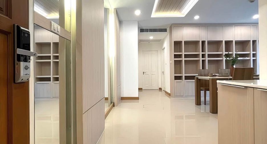 ให้เช่า 2 ห้องนอน คอนโด ใน วัฒนา, กรุงเทพฯ