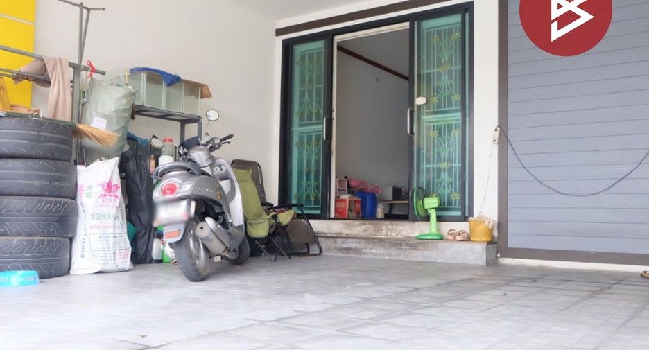 出售 4 卧室 联排别墅 在 Mueang Chon Buri, Chon Buri