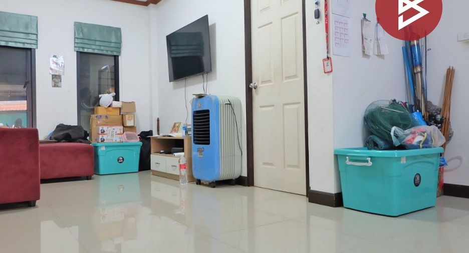 出售 4 卧室 联排别墅 在 Mueang Chon Buri, Chon Buri