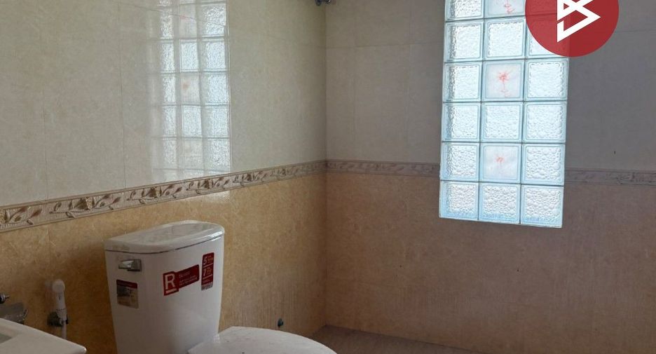 出售 3 卧室 独立屋 在 Wiang Nong Long, Lamphun