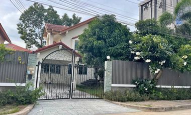 出租 4 卧室 别墅 在 Jomtien, 芭提雅