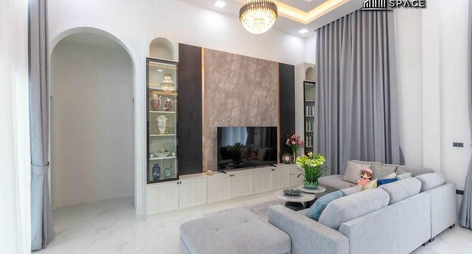 For sale 4 bedrooms villa in Bang Lamung, Chonburi