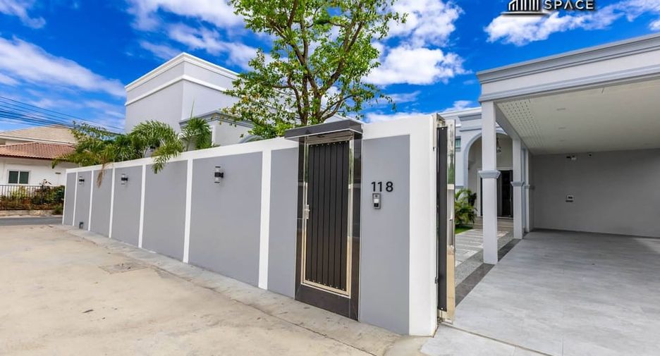 For sale 4 bedrooms villa in Bang Lamung, Chonburi