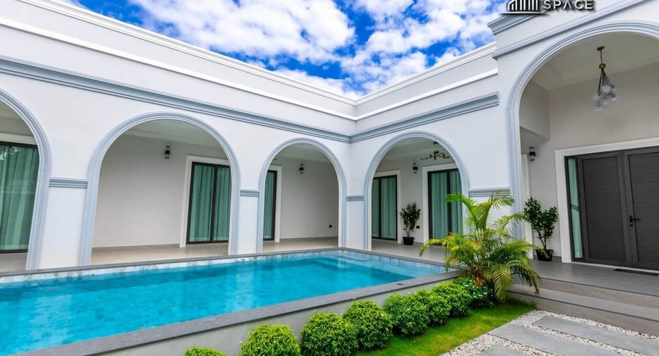 For sale 4 bedrooms villa in Bang Lamung, Chonburi