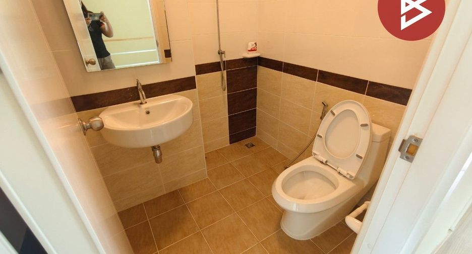 For sale 4 bedrooms townhouse in Bang Sao Thong, Samut Prakan