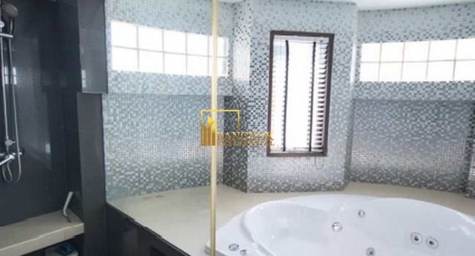 For rent 3 bedrooms condo in Watthana, Bangkok
