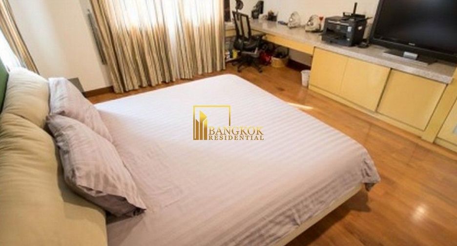 For rent 3 bedrooms condo in Watthana, Bangkok