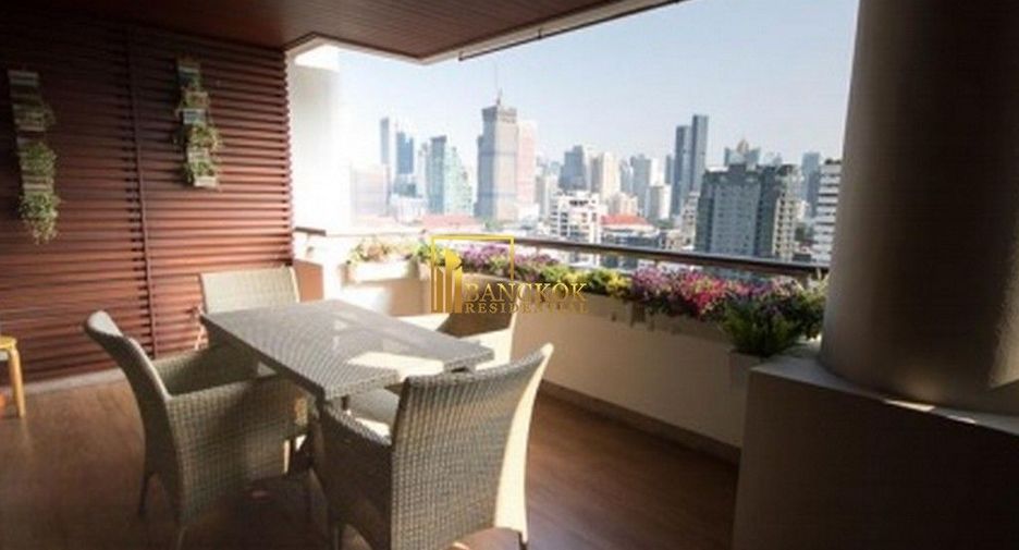 For rent 3 bedrooms condo in Watthana, Bangkok
