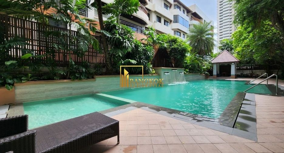 For rent 3 bedrooms condo in Watthana, Bangkok