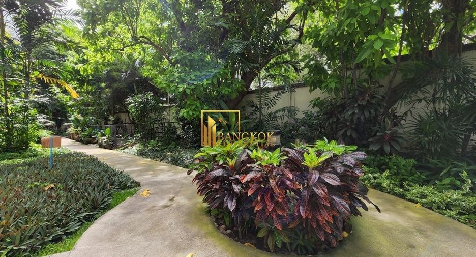For rent 3 bedrooms condo in Watthana, Bangkok
