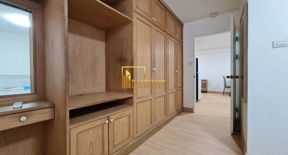 For rent 2 bedrooms apartment in Watthana, Bangkok
