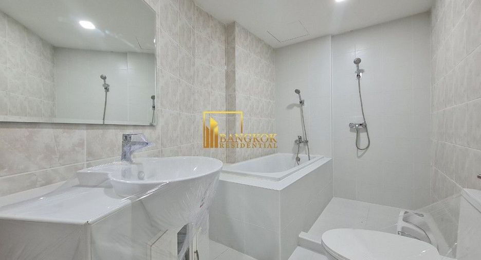 For rent 2 bedrooms apartment in Watthana, Bangkok