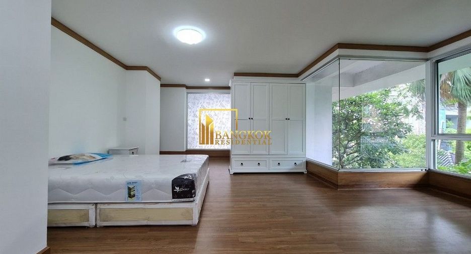 For rent 2 bedrooms apartment in Watthana, Bangkok