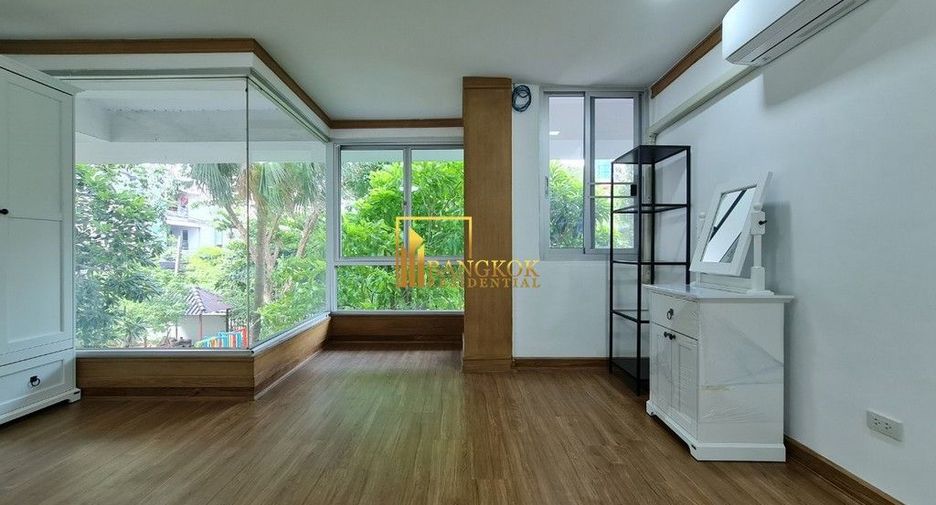 For rent 2 bedrooms apartment in Watthana, Bangkok