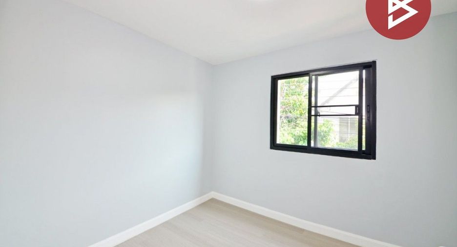 For sale 4 bedrooms townhouse in Bang Phli, Samut Prakan