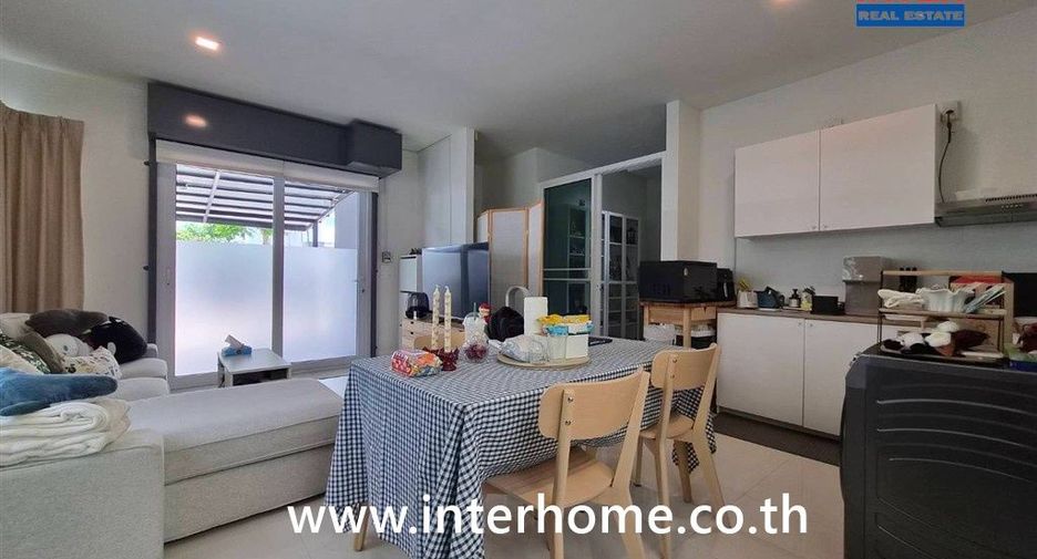 Haus zum Kauf mit 4 Zimmer in Mueang Samut Prakan, Samut Prakan