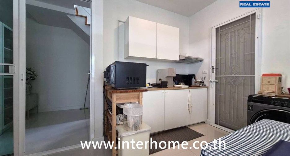 Haus zum Kauf mit 4 Zimmer in Mueang Samut Prakan, Samut Prakan