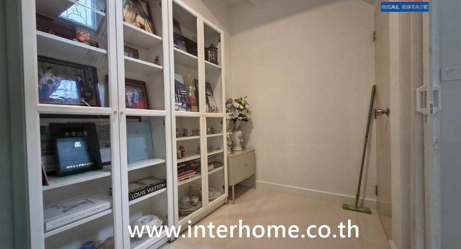 Haus zum Kauf mit 4 Zimmer in Mueang Samut Prakan, Samut Prakan