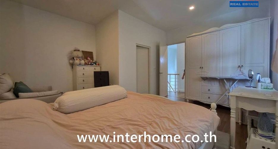 Haus zum Kauf mit 4 Zimmer in Mueang Samut Prakan, Samut Prakan