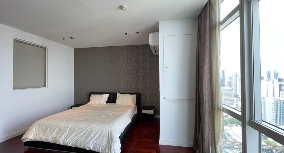 For rent 3 bedrooms condo in Pathum Wan, Bangkok