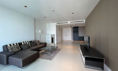 For rent 3 bedrooms condo in Pathum Wan, Bangkok