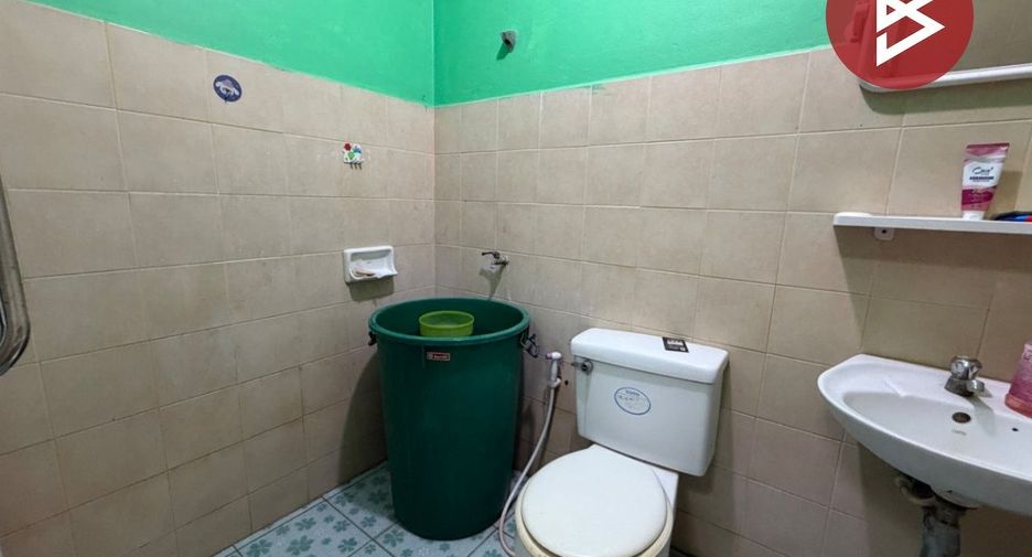 À vendre 2 chambres maison de ville à Bang Bo, Samut Prakan