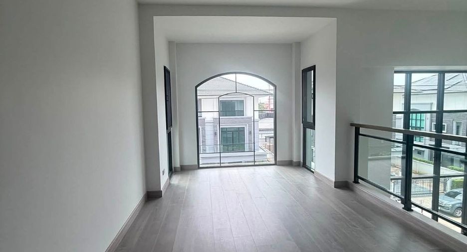 For rent 6 bedrooms house in Bang Khen, Bangkok