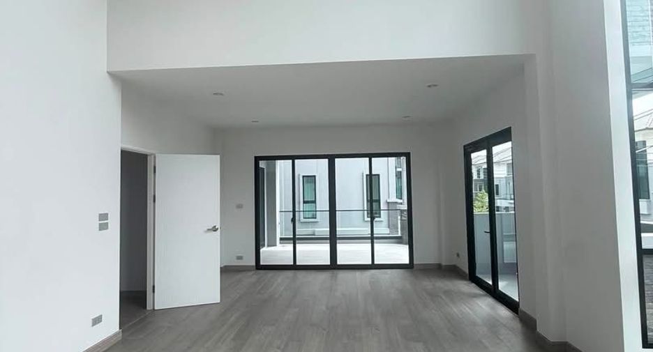 For rent 6 bedrooms house in Bang Khen, Bangkok