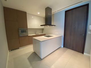 Condo en alquiler de 2 habitaciones en Pathum Wan, Bangkok