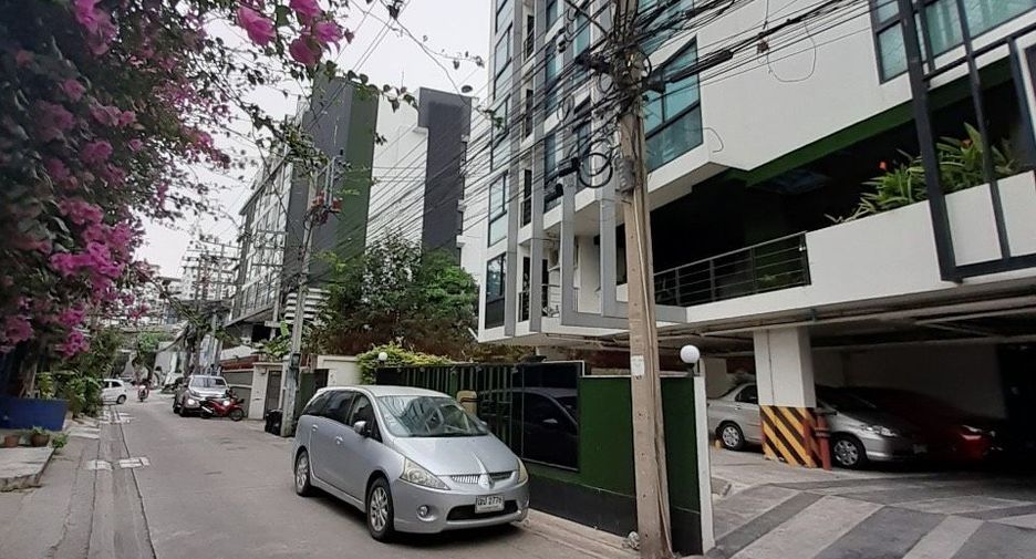 For rent and for sale 1 bed condo in Khlong Toei, Bangkok